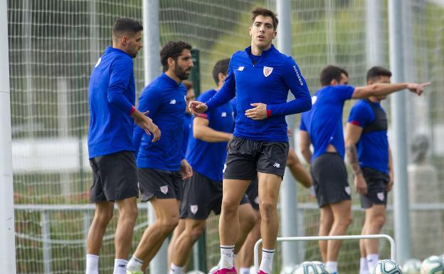 «Coger el balón y escuchar murmullos o pitos no ayuda nada»