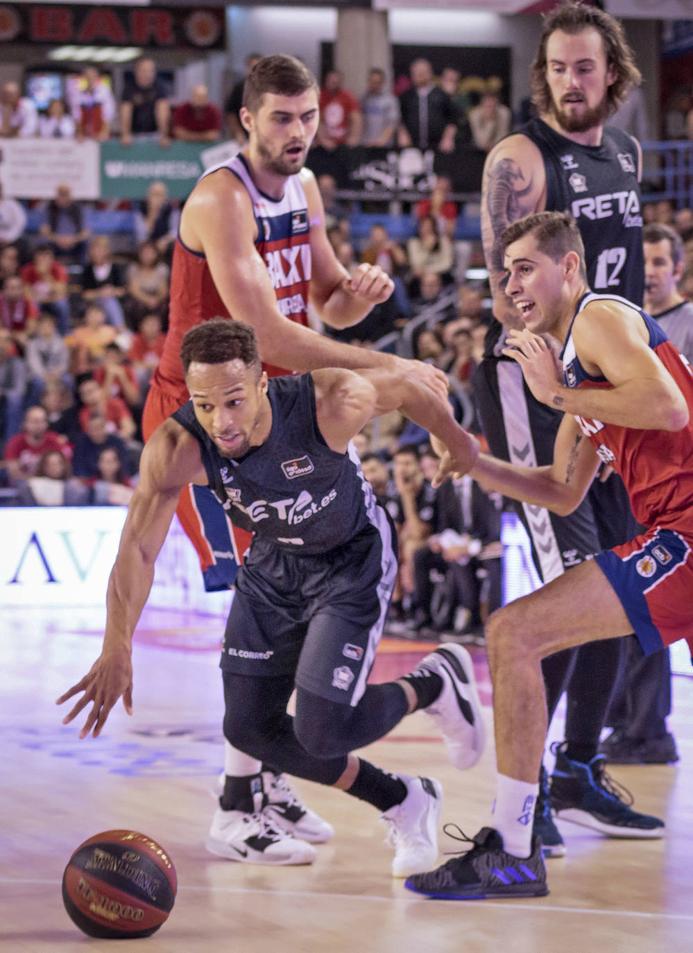 El Manresa - Bilbao Basket, en imágenes