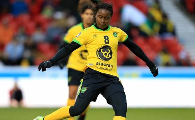 Tarania Clarke, promesa del fútbol femenino, asesinada por un móvil