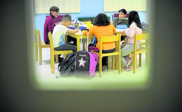 Expertos alertan de la brecha futura para los inmigrantes que no estudien euskera