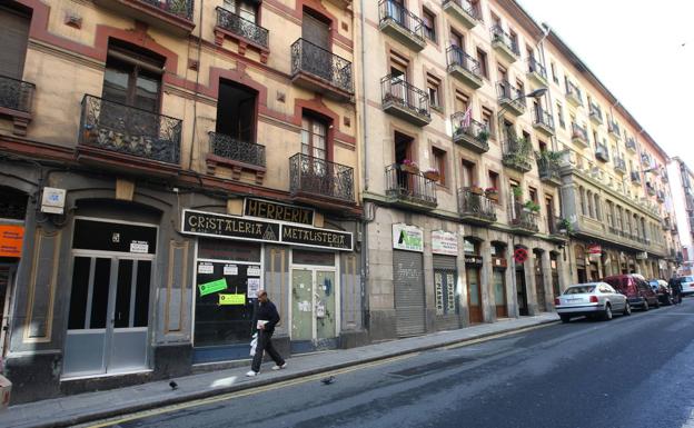 Detenido un joven por clavar unas tijeras a un hombre que se resistió a que le robase en San Francisco