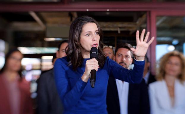 Arrimadas: «Aún estamos a tiempo de que Sánchez rectifique»