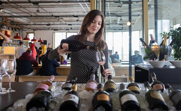 Los camareros y la felicidad