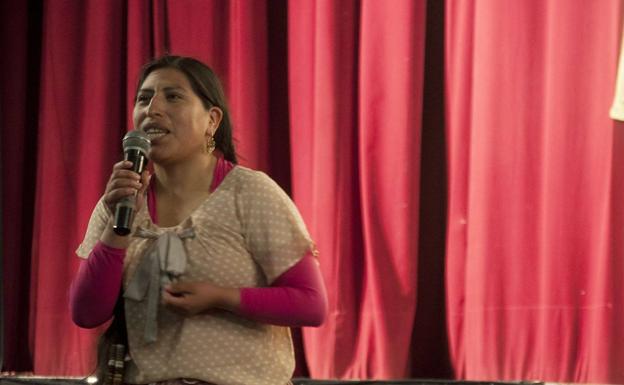 Emakumeen Parlamentua, Boliviako krisia konpontzeko tresna