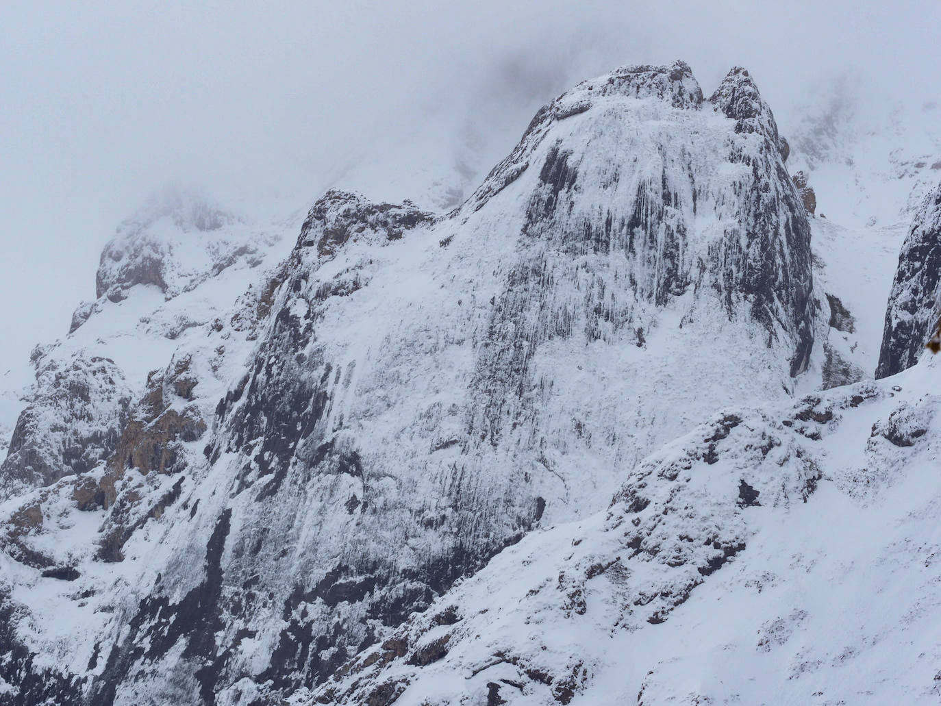 Los Picos de Europa, de blanco