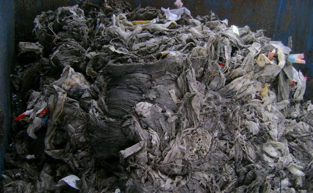 Biztanleko 10 kilogramo komun-zapi higieniko inguru biltzen dira urtean