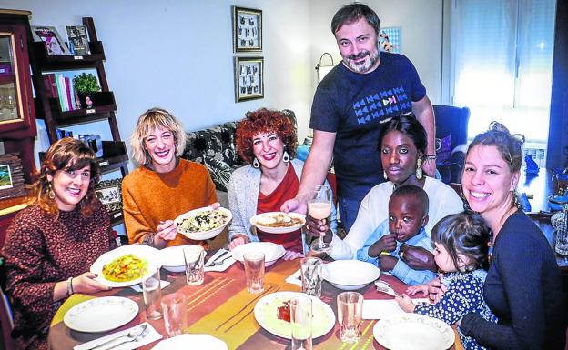 Una mesa para compartir menú y cultura