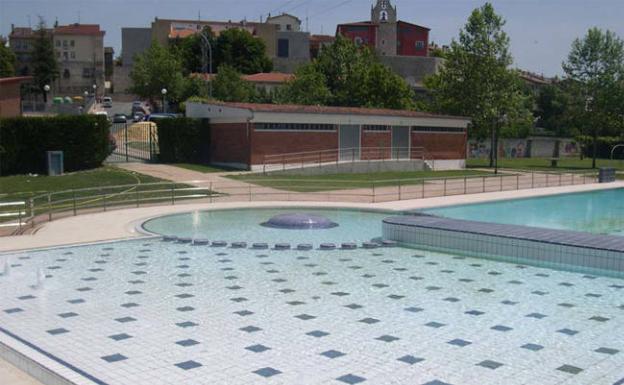 EH Bildu pide que se valoren la opiniones de los usuarios de la piscina en Salvatierra