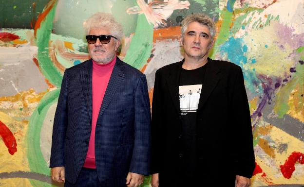 Almodóvar y Galindo, pareja de lienzo