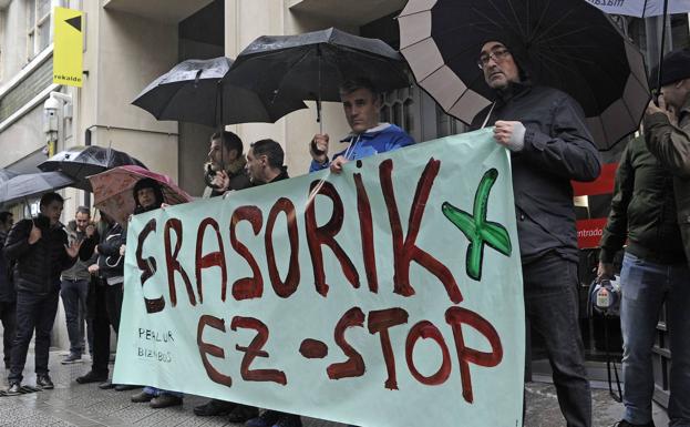 Bizkaibusek Lemoako geralekua kenduko du Non Stop diskoteka irekita dagoenean