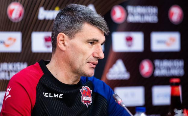 Perasovic: «El equipo tiene que defender para competir ante el Panathinaikos»