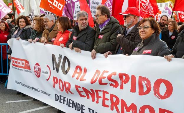 CC OO y UGT piden al nuevo Gobierno que elimine el «despido por enfermedad»