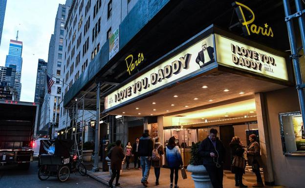 Netflix streaming plataformak New Yorkeko Paris Theatre aretoa erosi du