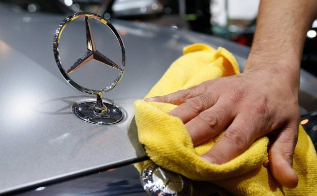 Daimler anuncia un recorte de al menos 10.000 empleos en 3 años