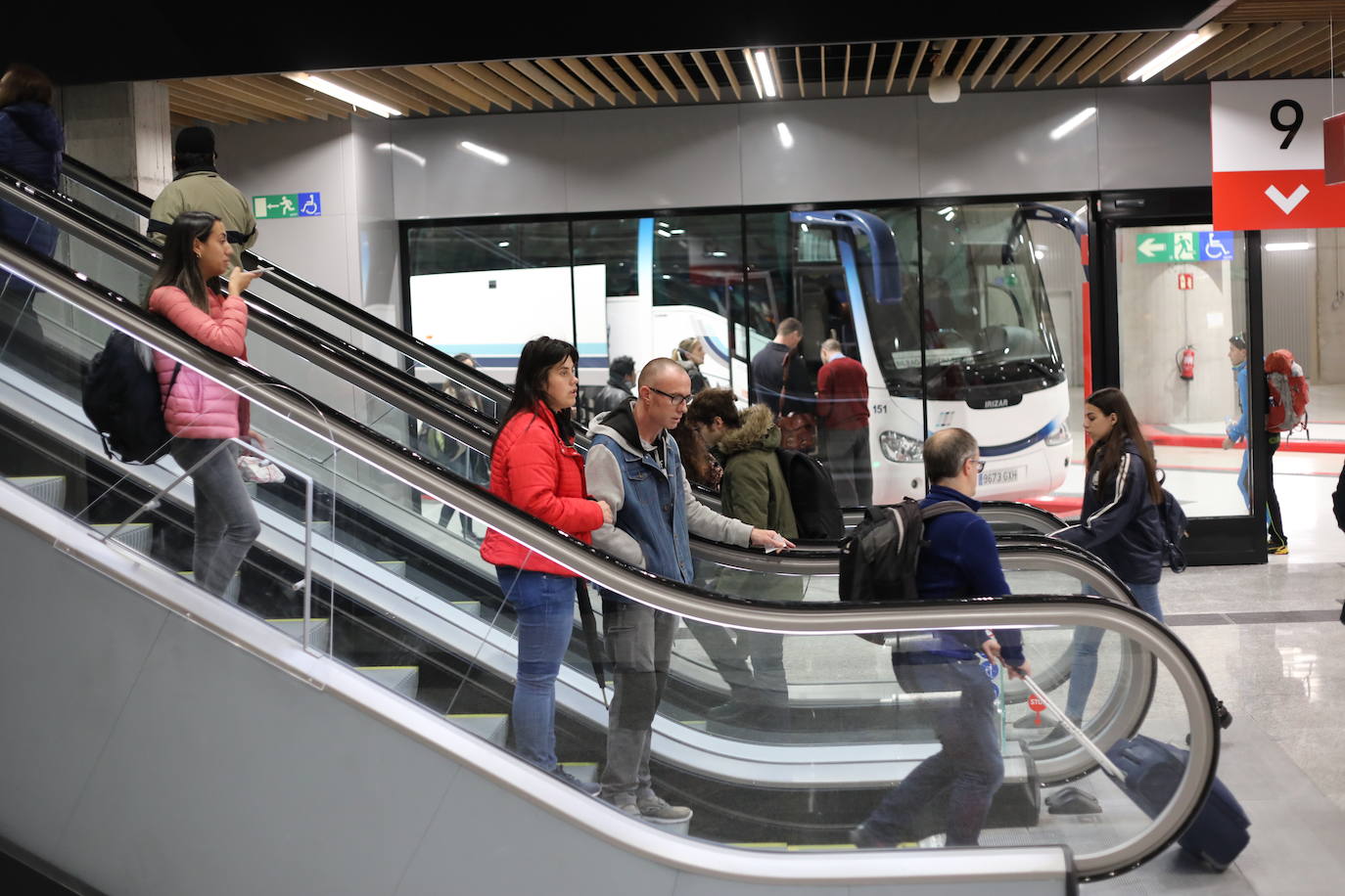 Normalidad en la segunda jornada de la nueva estación de autobuses de Bilbao