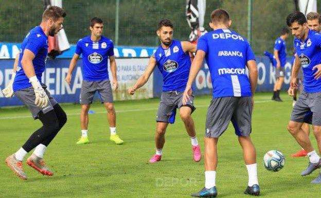 Nolaskoain pide perdón a sus compañeros y a la afición del Deportivo tras sus críticas