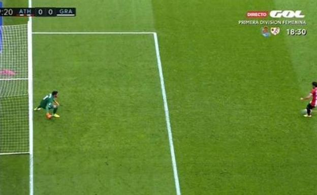 La absurda jugada de penalti que aprovecha Raúl García