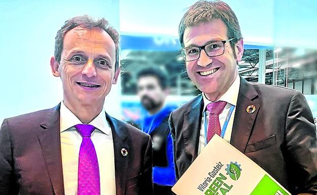 Urtaran presenta Vitoria como «el laboratorio ideal» para la economía verde
