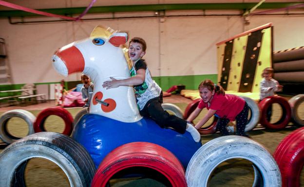 Humor amarillo, paintball o karts... una fiesta de cumpleaños infantil diferente