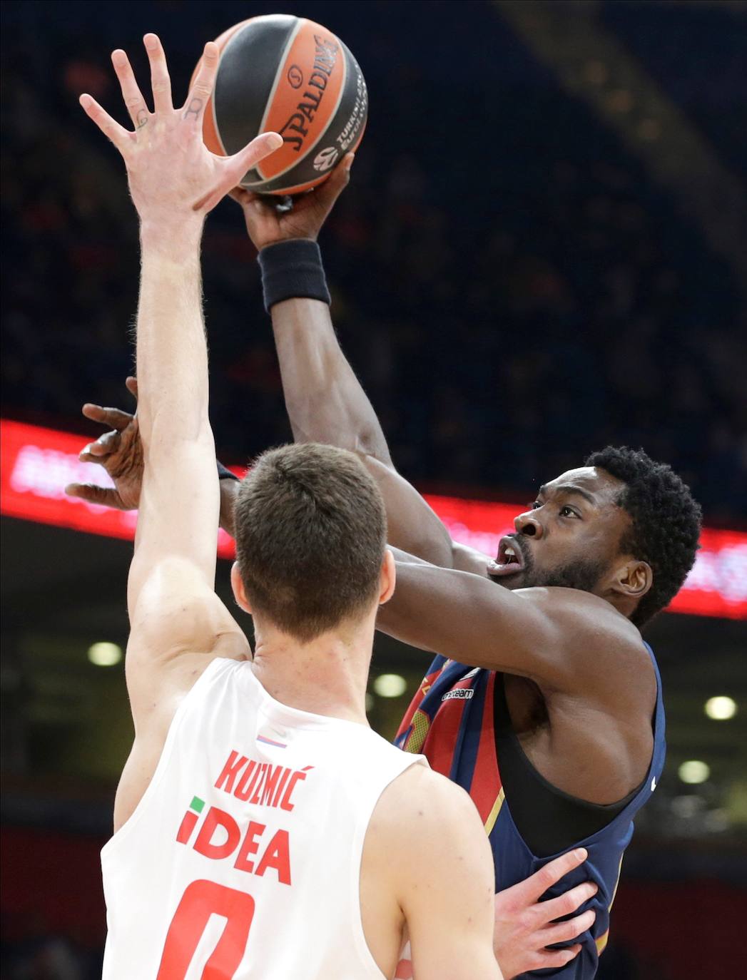 Las mejores imágenes del Estrella Roja - Kirolbet Baskonia