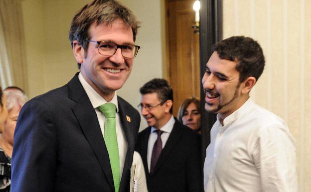 Urtaran pacta el presupuesto con Podemos pero no tendrá mayoría para los proyectos de ciudad