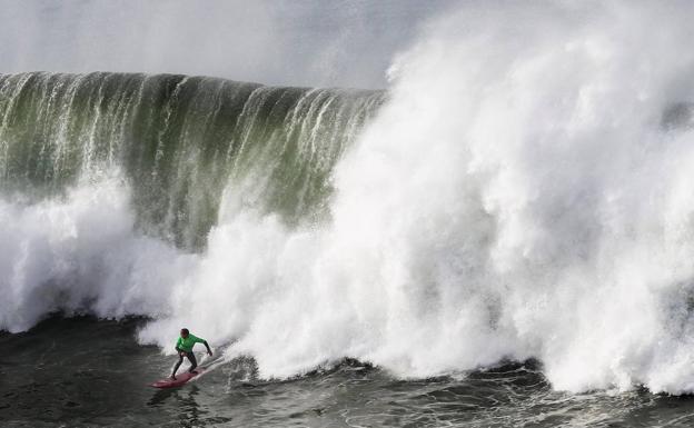 Lucas Chianca surflari brasildarrak irabazi du Getxoko XIV. Punta Galea Challenge txapelketa