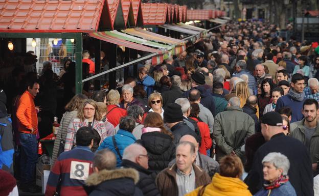 Más policías, vallas antiyihadistas e inspecciones ante un multitudinario Santo Tomás