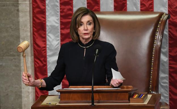 Los demócratas imponen su mayoría en la Cámara baja, que vota a favor del 'impeachment' a Trump