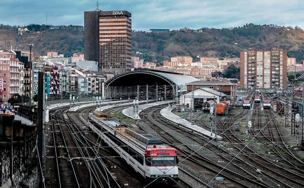 FACUA Euskadi ve inadmisibles las 3 horas que tarda en realizarse el trayecto Bilbao Santander en tren