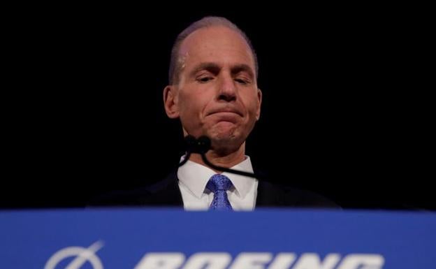 Boeing intenta salvar la crisis con el cese de su máximo directivo