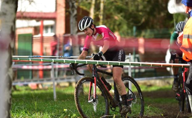 La ciclista Paula Suárez suma logros a las puertas del Campeonato de Euskadi