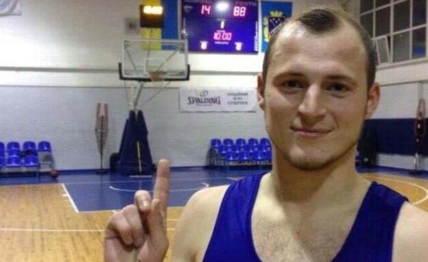 Naziak, mamuak eta leloak