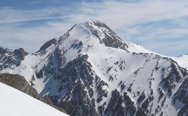Tragedia en Italia: dos escaladores y una excursionista fallecen en el Gran Sasso