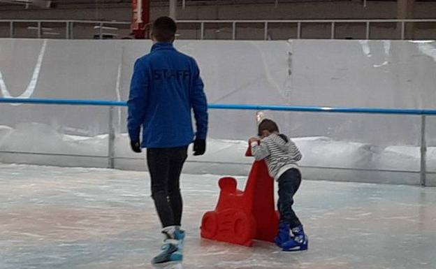 Max Center abre en Barakaldo una pista de hielo natural hasta el 1 de marzo