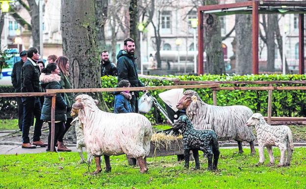 Vitoria se gasta más de 7.000 euros en la reparación de las figuras del belén