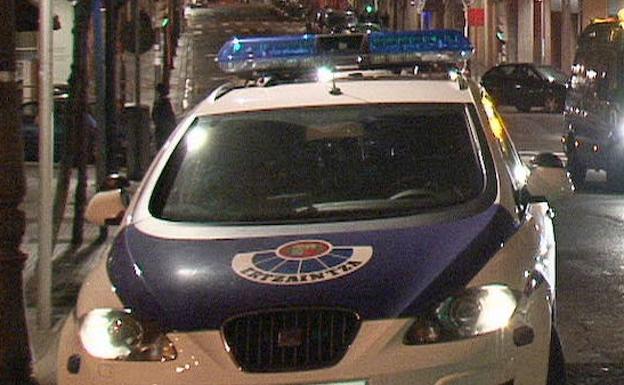 Detenido tras robar tres ordenadores en un colegio de Bilbao