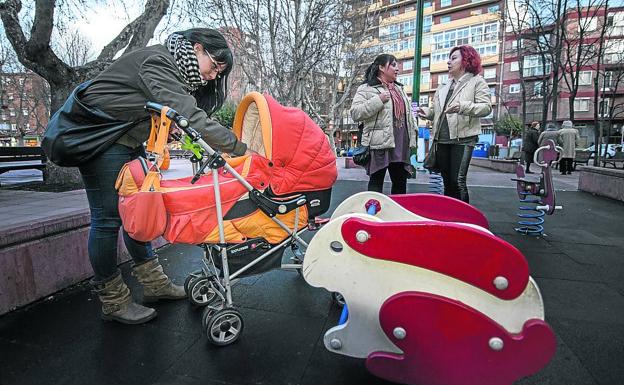 324 menores acogidos en Bizkaia, uno de cada tres con familias ajenas