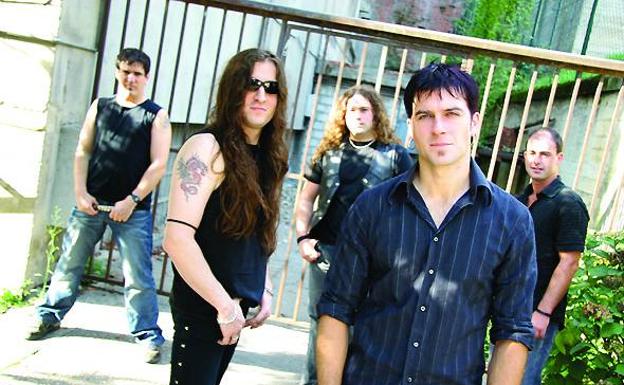 Asgarth euskal heavy musika taldea bueltan da berriro ere hamahiru urteren ondoren