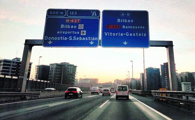 Proyectan un cuarto carril en el nudo de Cruces para aliviar el tráfico hacia Rontegi
