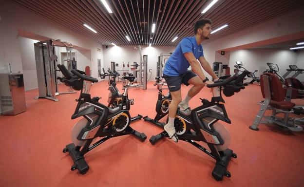 Los polideportivos de Bilbao se ponen al día con nuevos servicios y maquinaria