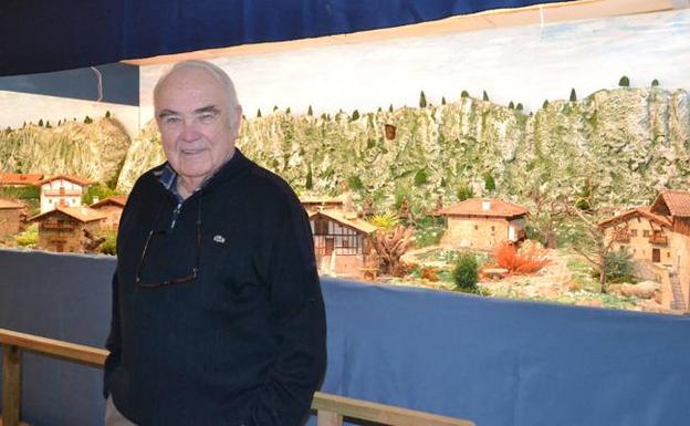 El belén de Txomin Bustinza recauda más de 2.700 euros para luchar contra el cáncer