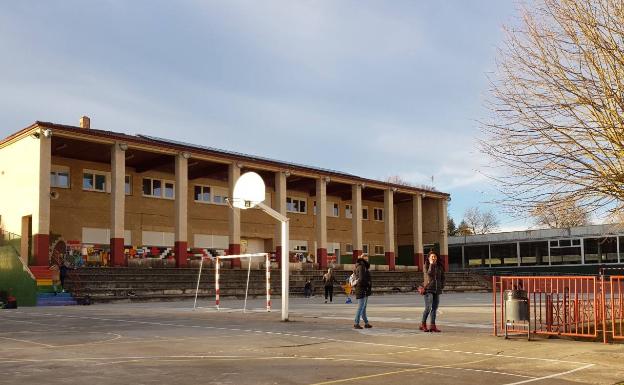 Los bomberos vuelven al colegio Zabaleko de Amurrio