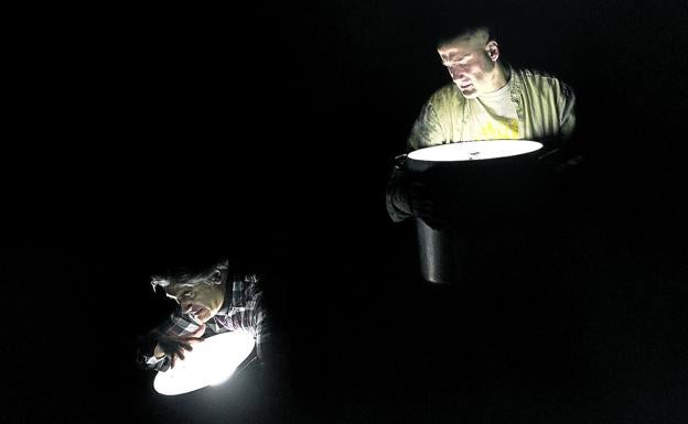 Una profunda brecha entre dos mundos