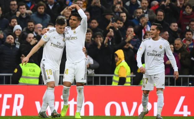 Casemiro prolonga la fiesta blanca