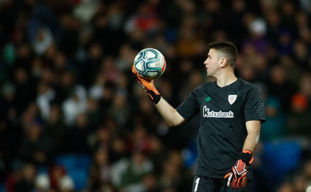 Unai Simón sigue de baja y se perderá el partido de Copa en Elche