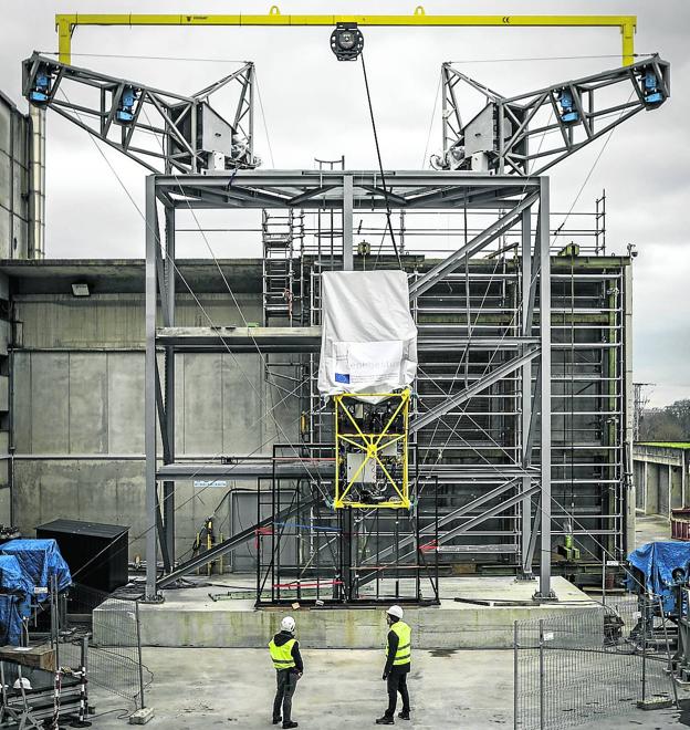 Esta máquina es todo fachada