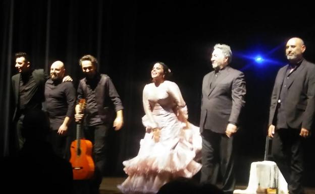 María Moreno inaugurando los 24º Viernes Flamencos