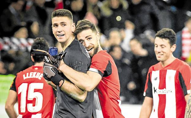 Unai Simón vuelve a entrenar tras 15 días de baja por paperas