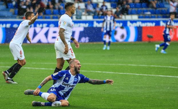 Aleix Vidal se perderá en el Sánchez Pizjuán su primer partido de Liga, por la cláusula del miedo