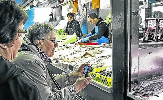 Bilbao lidera una federación para impulsar la actividad de los mercados de abastos